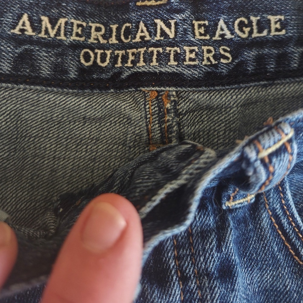 American Eagle Outfitters Womens Distressed Denim Cut Off Shorts Blue Size 4 - Picture 2 of 4